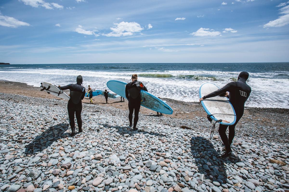 The Many Mental Health Benefits of Surf Therapy