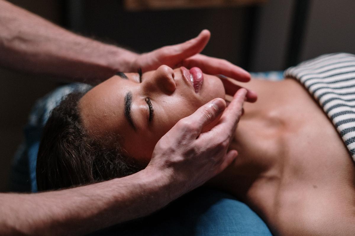Massage Therapy for Addiction Recovery: How Touch Heals the Mind, Body & Spirit