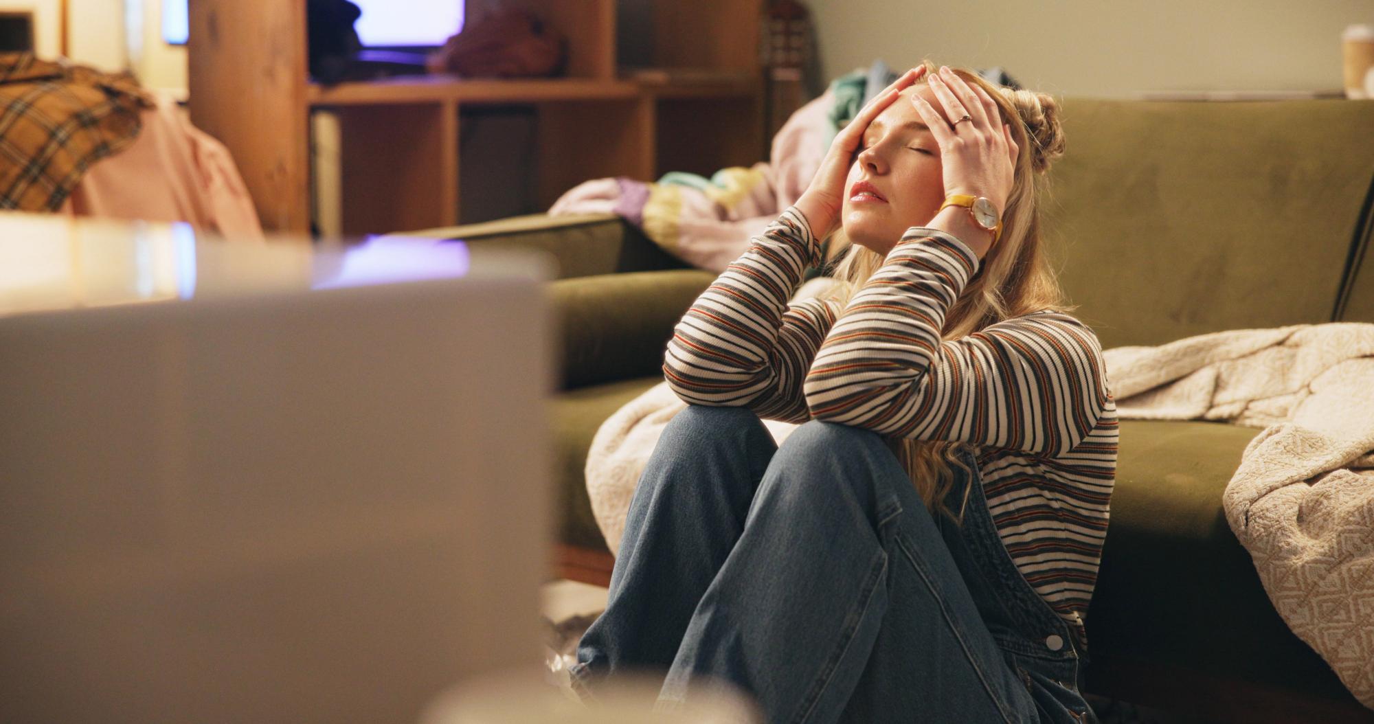 Money Dysmorphia: Common Causes, Signs, and Solutions